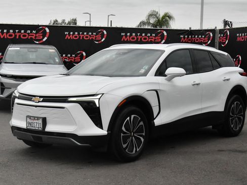 Used 2024 Chevrolet Blazer EV LT AWD/4WD image 3