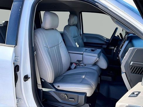 Used 2017 Ford F150 XLT w/ Equipment Group 302A Luxury image 7