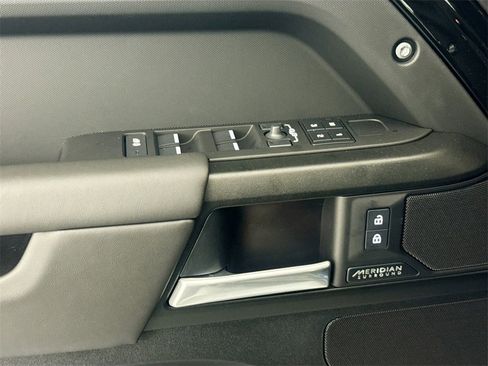 New 2026 Land Rover Defender 130 V8 image 17