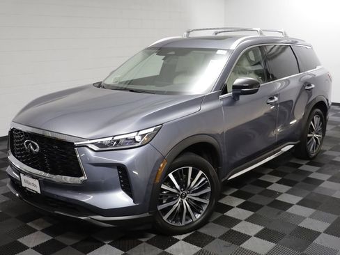 Used 2023 INFINITI QX60 Sensory w/ Cargo Package AWD/4WD image 2