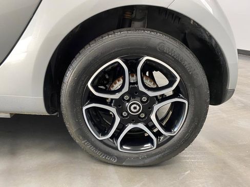 Used 2019 smart fortwo electric drive RWD image 18