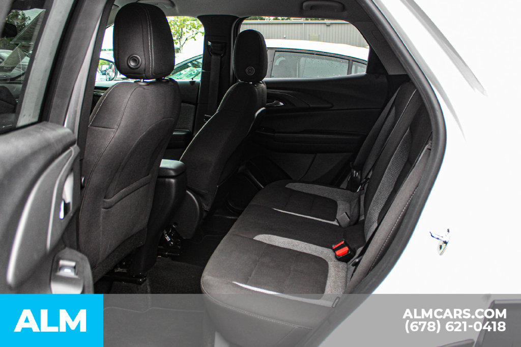 Used 2025 Chevrolet TrailBlazer LT AWD/4WD image 17