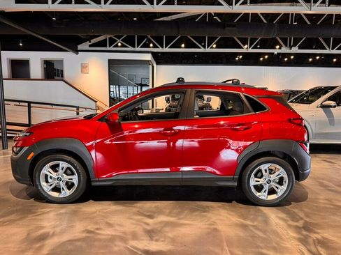 Used 2022 Hyundai Kona SEL image 2