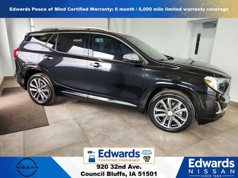 Used 2020 GMC Terrain Denali w/ Denali Premium Package AWD/4WD image 2
