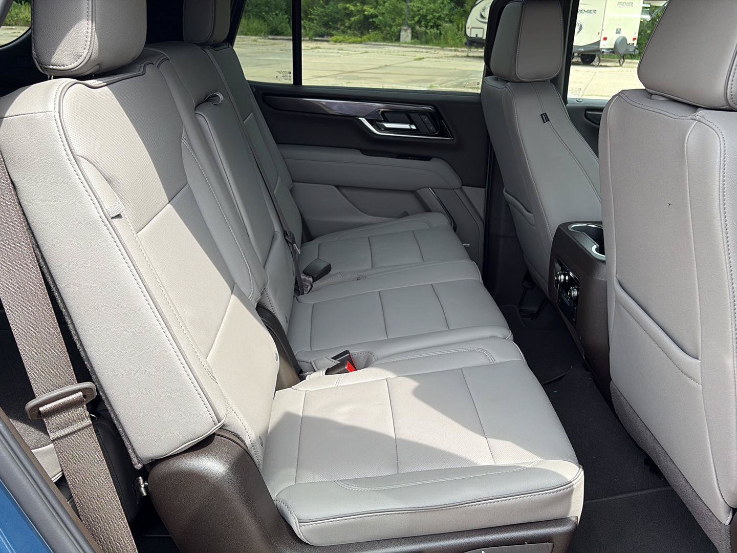 New 2026 GMC Yukon Elevation AWD/4WD image 6