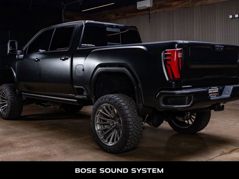 Used 2024 GMC Sierra 2500 Denali Ultimate image 6