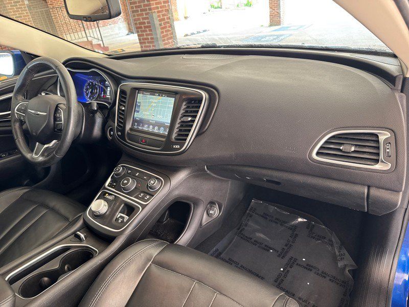 Used 2017 Chrysler 200 Limited Platinum FWD image 24