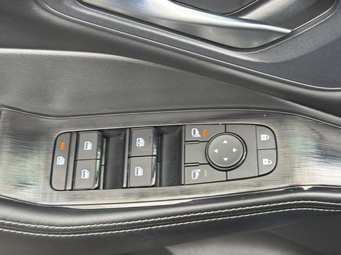 Certified 2024 Nissan Rogue SV image 17