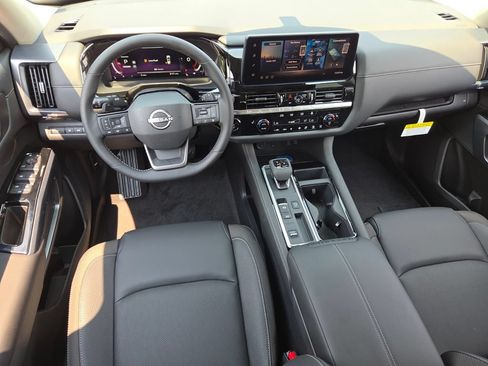 New 2026 Nissan Pathfinder SL w/ Cargo Package FWD image 7