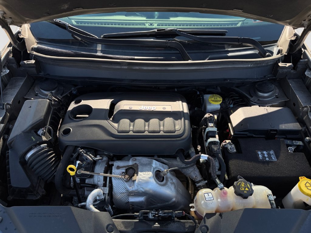 Used 2020 Jeep Cherokee Limited AWD/4WD image 24