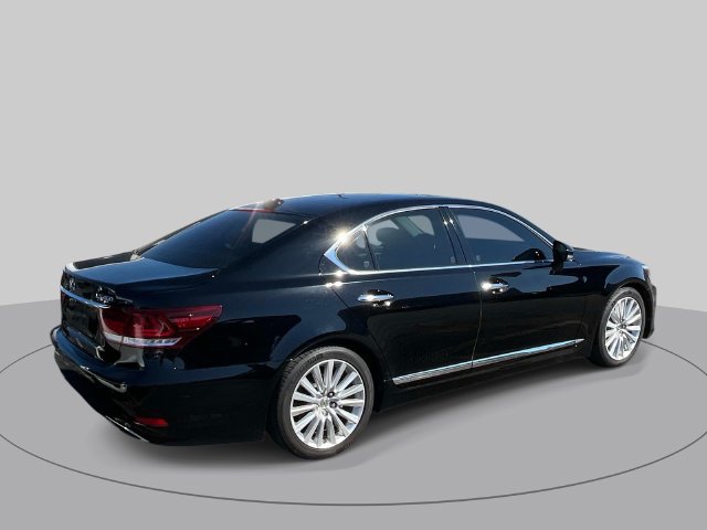 Used 2014 Lexus LS 460 w/ Comfort Package RWD image 3