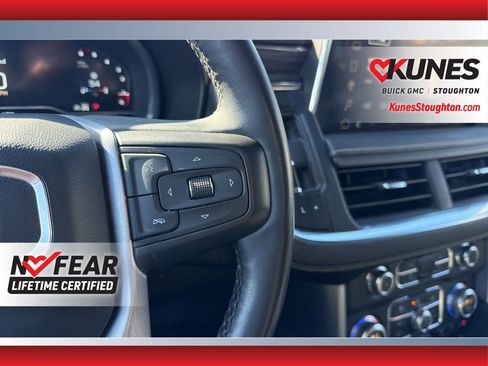 Used 2023 GMC Yukon XL SLT w/ SLT Premium Package image 31