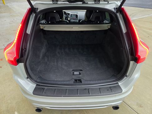 Used 2013 Volvo XC60 T6 R-Design Platinum image 17