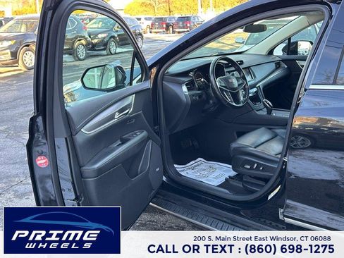 Used 2019 Cadillac XT5 Premium Luxury w/ Driver Assist Package image 9