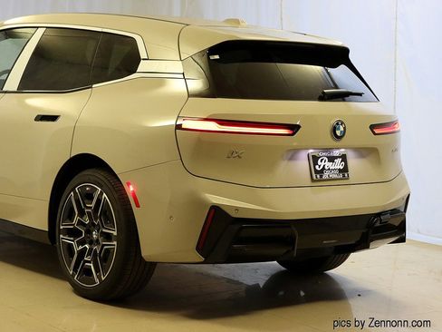 Used 2026 BMW iX xDrive45 image 8