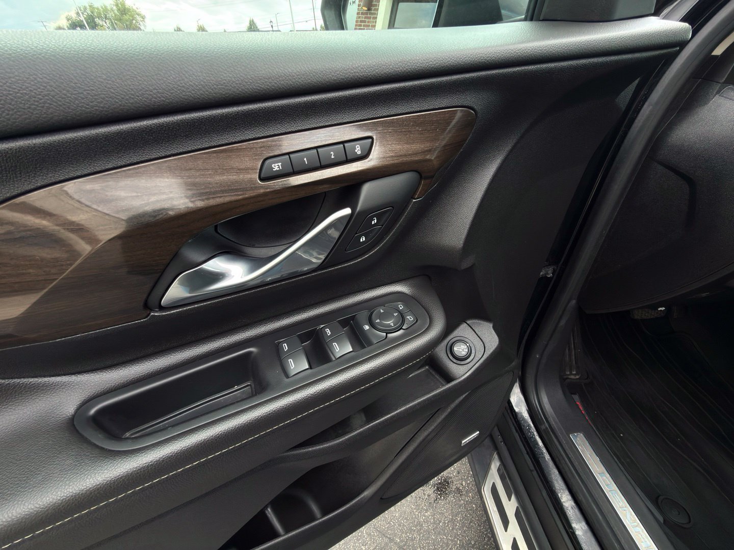 Used 2019 GMC Terrain Denali w/ LPO, 'HIT The Road' Package AWD/4WD image 18