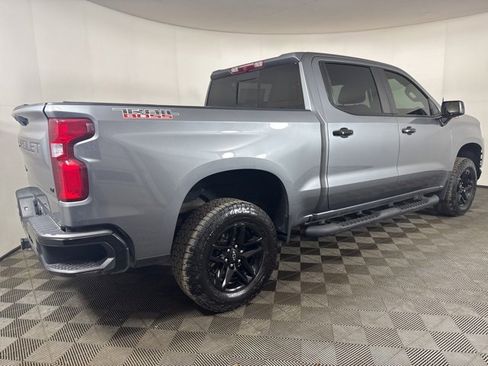 Used 2021 Chevrolet Silverado 1500 LT Trail Boss w/ Convenience Package II image 3