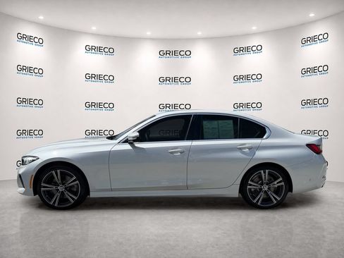 Used 2024 BMW 330i Sedan w/ Convenience Package RWD image 4