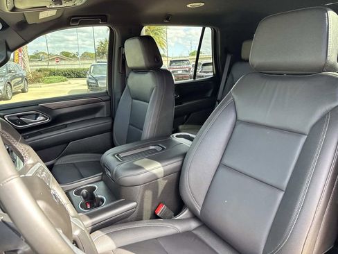 Used 2024 Chevrolet Tahoe Z71 w/ Luxury Package image 20