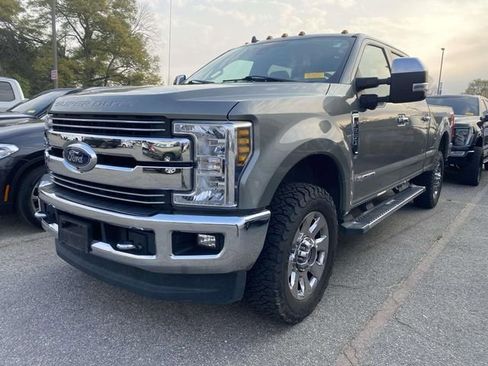 Used 2019 Ford F250 Lariat w/ Tow Technology Bundle image 3