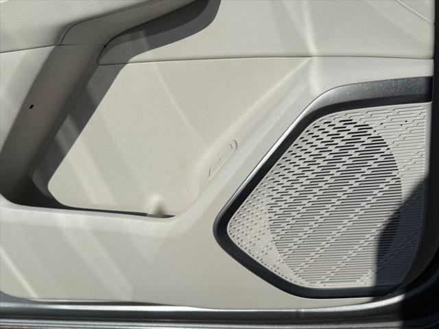 Used 2026 Buick Enclave Avenir w/ Super Cruise Package AWD/4WD image 14