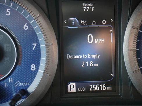 Used 2020 Toyota Sienna L image 37
