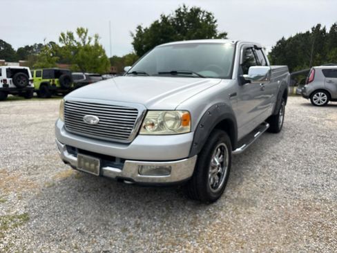 Used 2004 Ford F150 XLT image 2