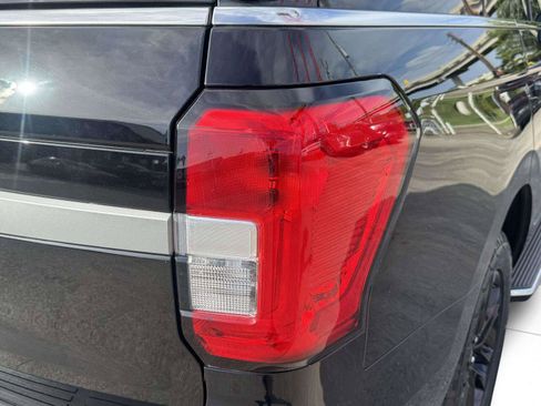 Used 2023 Ford Expedition XLT AWD/4WD image 15