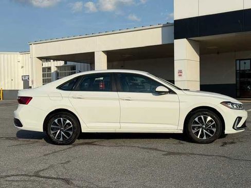 Used 2025 Volkswagen Jetta S FWD image 5