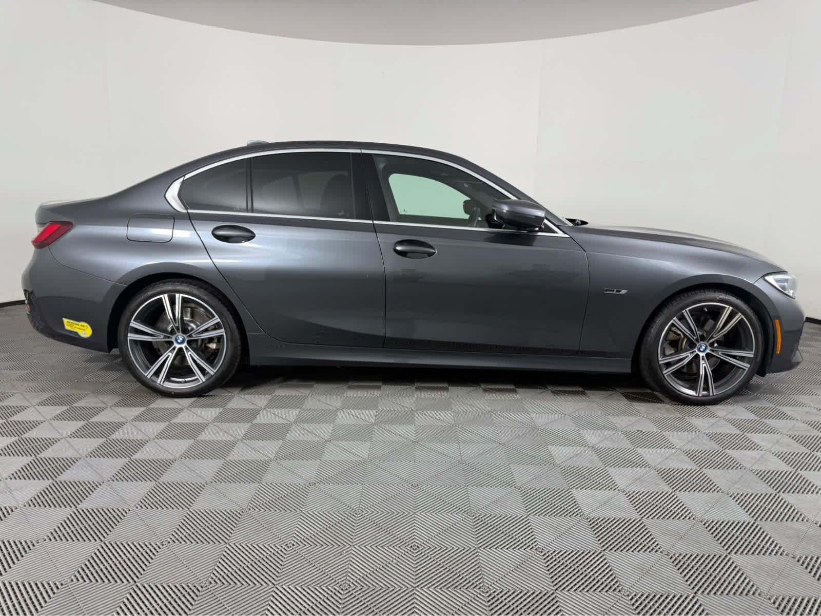 Used 2022 BMW 330e w/ Driving Assistance Package RWD image 2