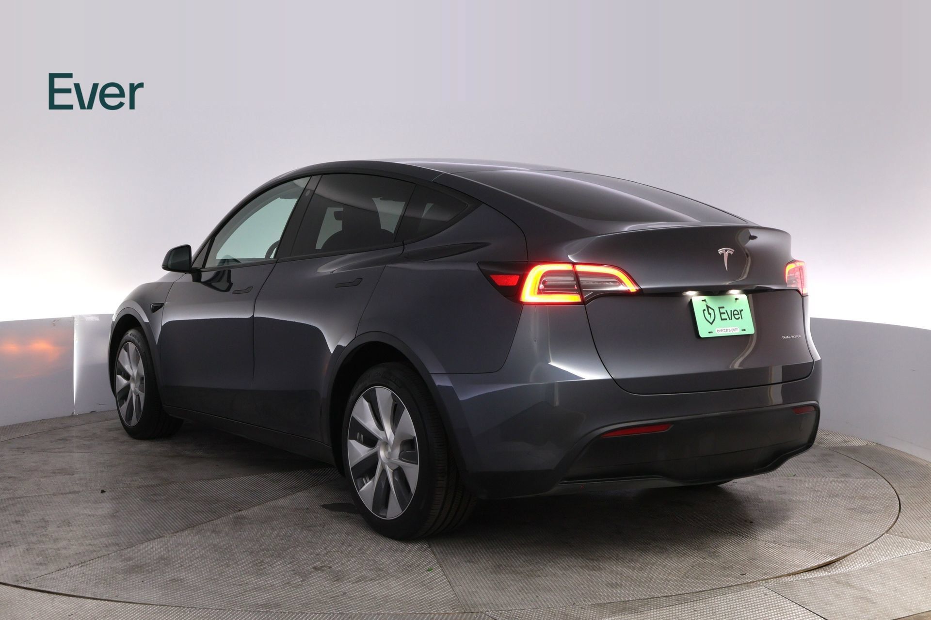 Used 2023 Tesla Model Y Long Range AWD/4WD image 17