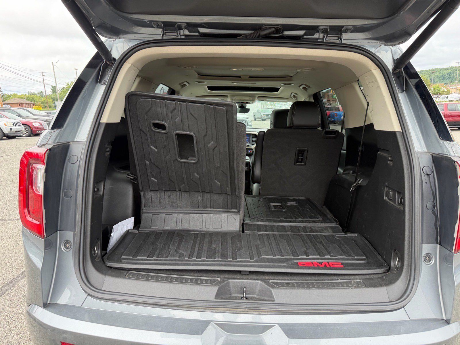Used 2022 GMC Acadia Denali w/ Denali Ultimate Package AWD/4WD image 24