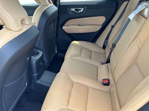 New 2024 Volvo XC60 T8 Ultimate w/ Protection Package Premier image 20