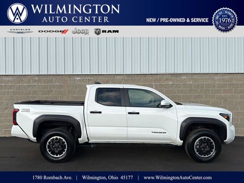 Used 2025 Toyota Tacoma TRD Off-Road AWD/4WD image 1