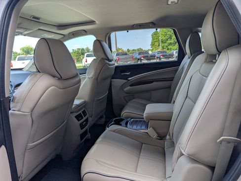 Used 2017 Acura MDX SH-AWD w/ Advance Package image 19