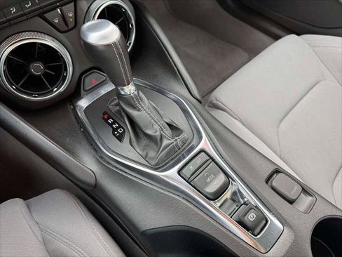 Used 2023 Chevrolet Camaro LT w/ Technology Package image 32