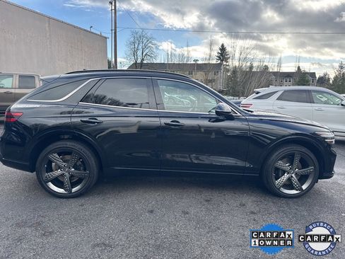 Used 2025 Genesis GV70 3.5T Sport w/ Sport Prestige Package image 8