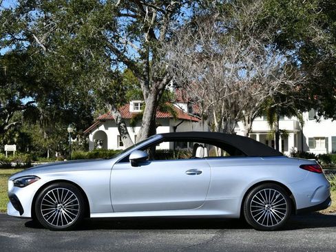 Used 2024 Mercedes-Benz CLE 450 4MATIC Cabriolet image 36