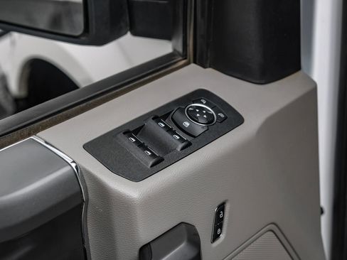 Used 2020 Ford F150 XLT w/ Equipment Group 302A Luxury image 39