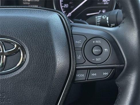 Used 2023 Toyota Camry SE image 14