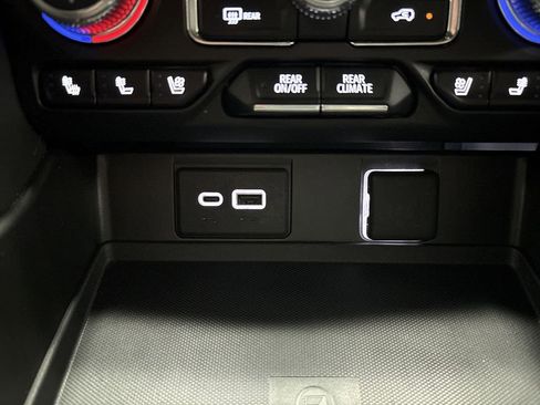 Used 2024 GMC Yukon SLT w/ SLT Luxury Package image 65