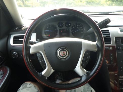 Used 2007 Cadillac Escalade AWD image 26