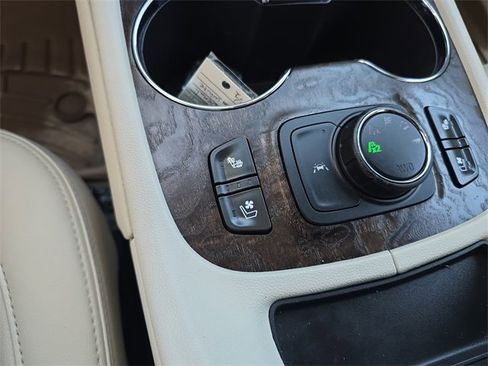 Certified 2022 GMC Acadia Denali w/ Denali Ultimate Package image 23