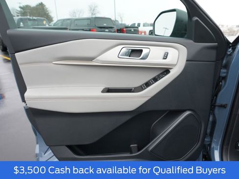 New 2026 Ford Explorer Active w/ Active Comfort Package image 30