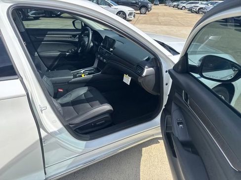 Used 2021 Honda Accord EX-L image 16