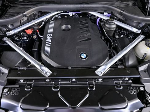 Used 2024 BMW X5 xDrive40i w/ M Sport Package image 35