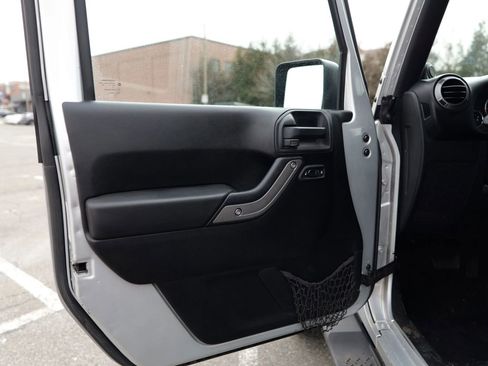 Used 2011 Jeep Wrangler Unlimited Sport image 16