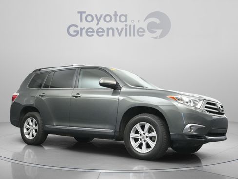 Used 2013 Toyota Highlander Plus FWD image 19
