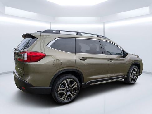 New 2026 Subaru Ascent Limited image 3