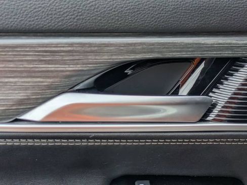 Used 2024 Jeep Wagoneer Series II w/ Flexible Seating Group RWD image 27